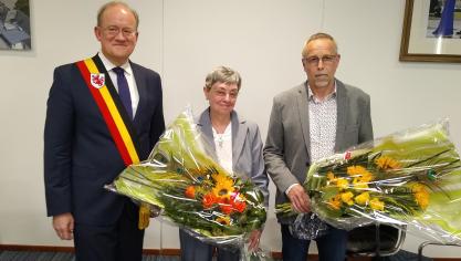 <p>Bürgermeister Herbert Grommes verabschiedete die langjährige Generaldirektorin Helga Oly und Finanzdirektor Marc Sarlette am Mittwochabend in der öffentlichen Stadtratssitzung in den Ruhestand.</p>