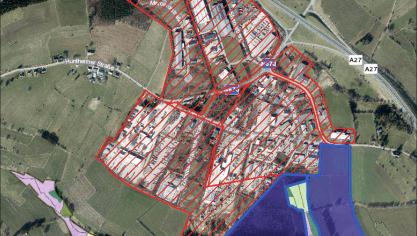 <p>Die Pläne zur Erweiterung des Gewerbegebietes St.Vither Venn/Steinerberg haben die Anwohner aufgeschreckt. Schraffiert erkennt man die bestehende Zone, in blau die für die Ausweitung in Betracht gezogenen Ländereien.</p>
