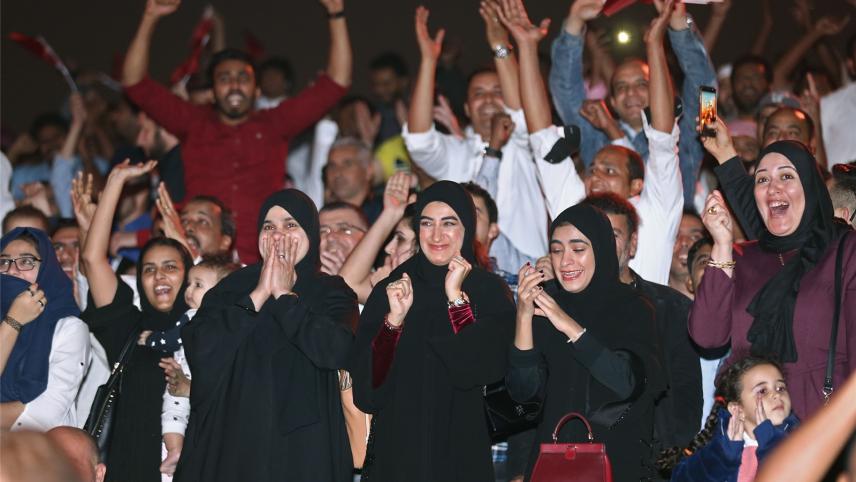 <p>Katarische Fans feiern die Ankunft ihrer Helden.</p>
